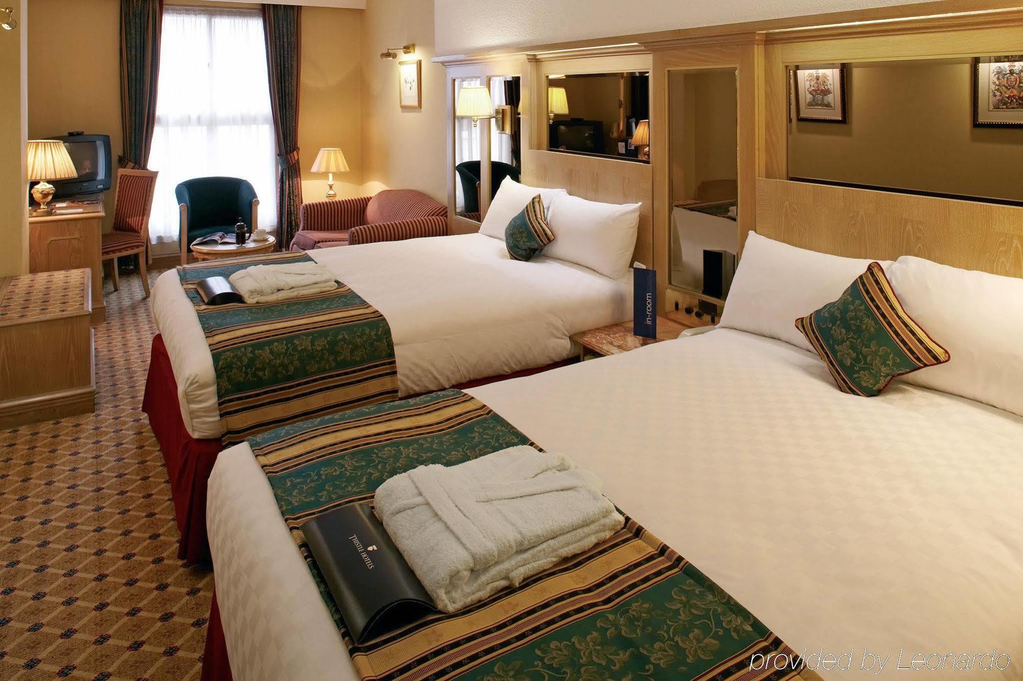 Thistle Westminster London Room photo